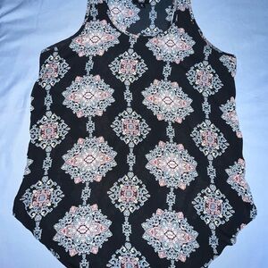 Mossimo Elegant Black and Pink‎ Patterned Women's Top Size Medium